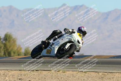 media/Jan-12-2025-CVMA (Sun) [[be1d2b16e3]]/Race 3-Amateur Supersport Middleweight/